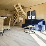 Krynica Family House 別荘